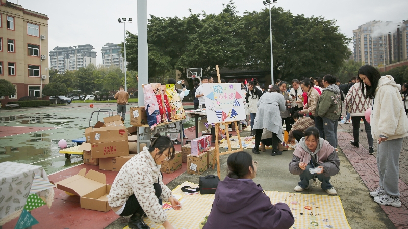 文化周|共享閑置，“集市”行樂(lè)，四川海蓉開(kāi)展愛(ài)心集市公益活動(dòng)