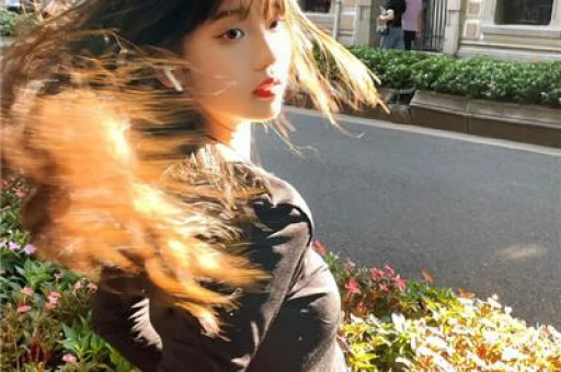 黄景瑜张艺上陈年恋情被翻登顶热搜引热议